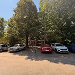 Reina With Free Parking *