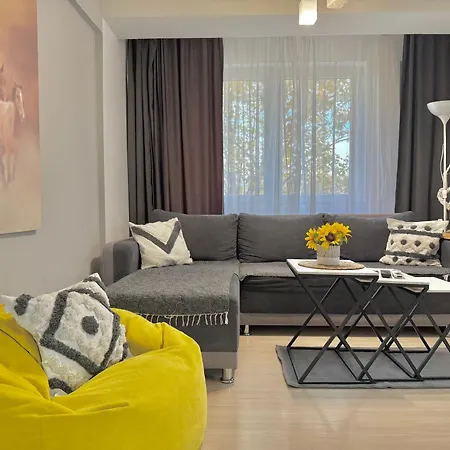 Reina With Free Parking *