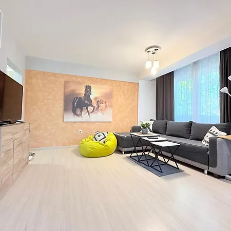 Reina With Free Parking Appartement