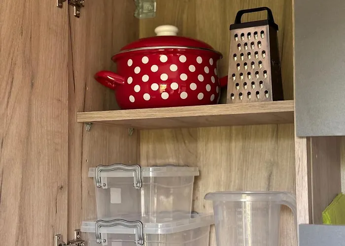 Reina With Free Parking *